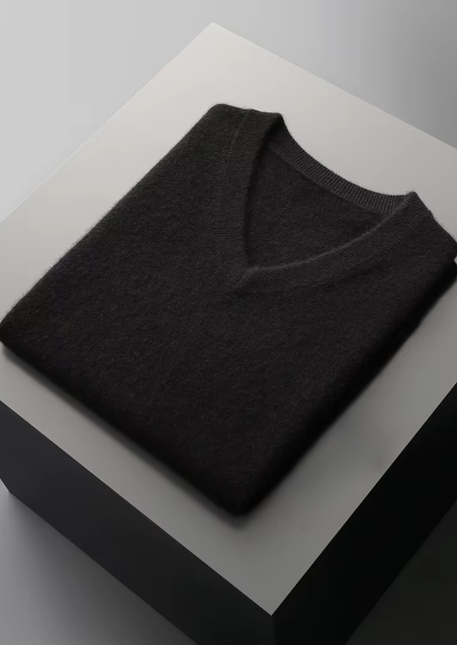 Extra-Fine Merino Wool V-Neck Vest