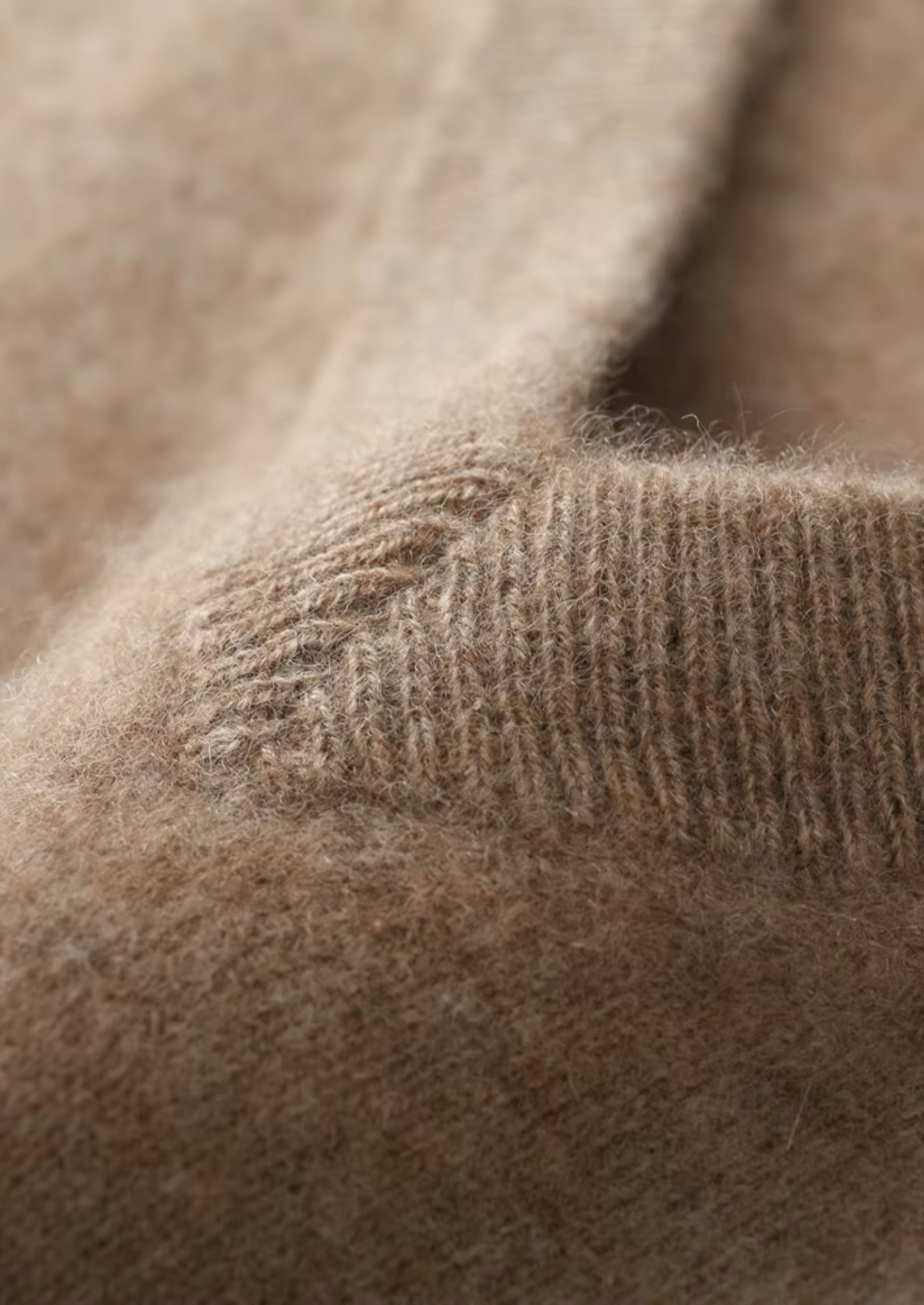 Extra-Fine Merino Wool V-Neck Vest