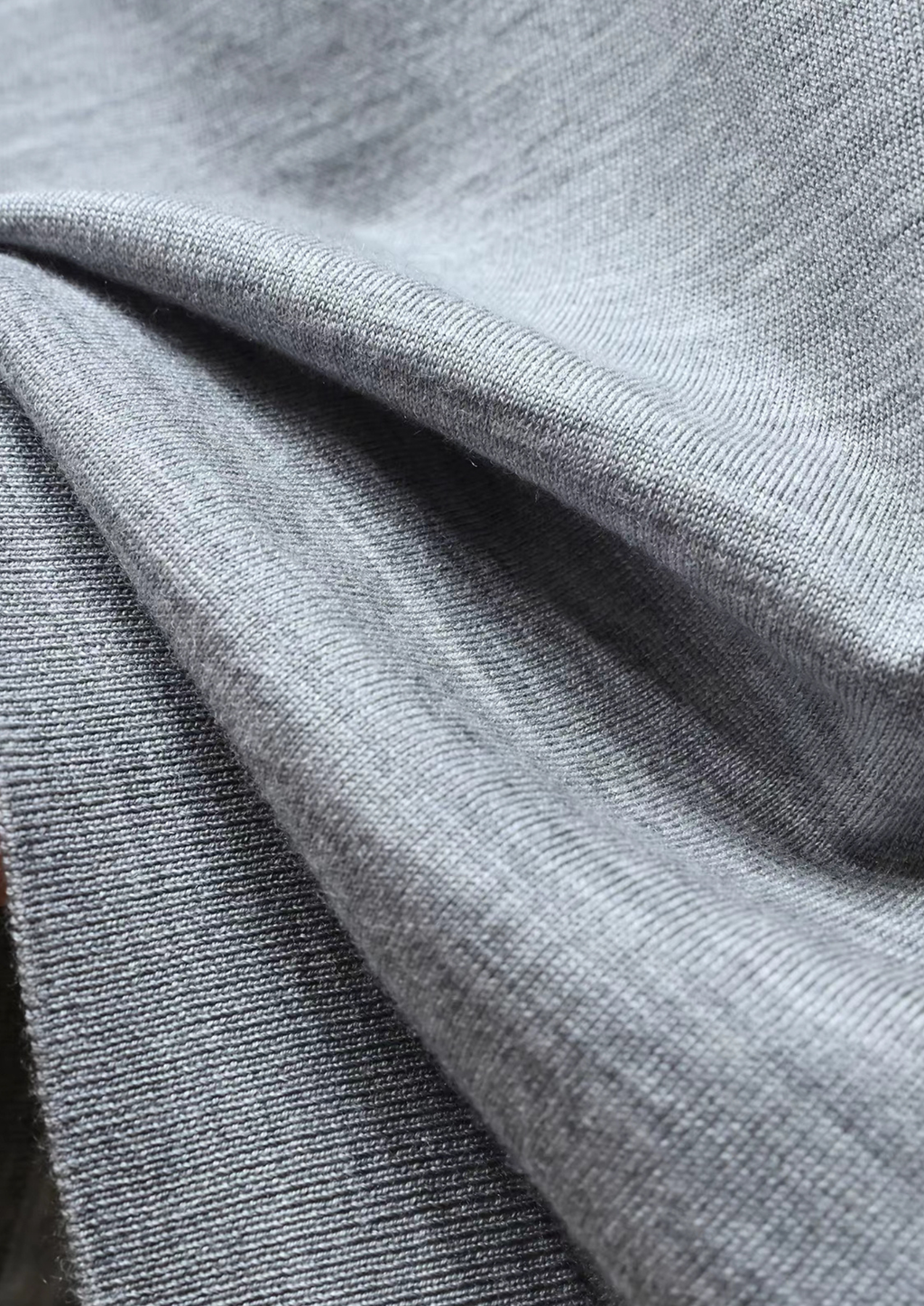 Ellis Lightweight Polo in Light Gray