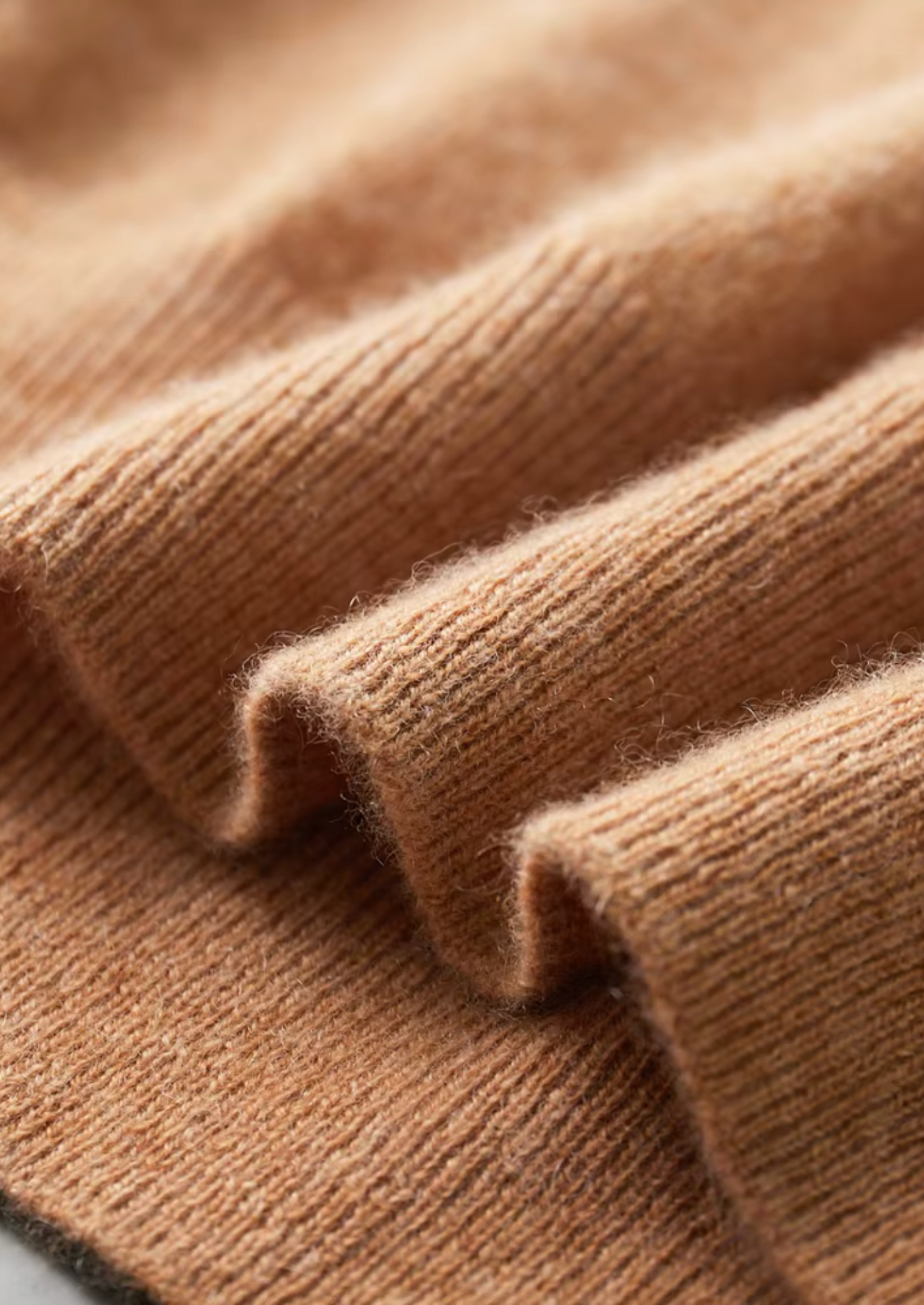 Cashmere Classic Crewneck T-Shirt in Ivory