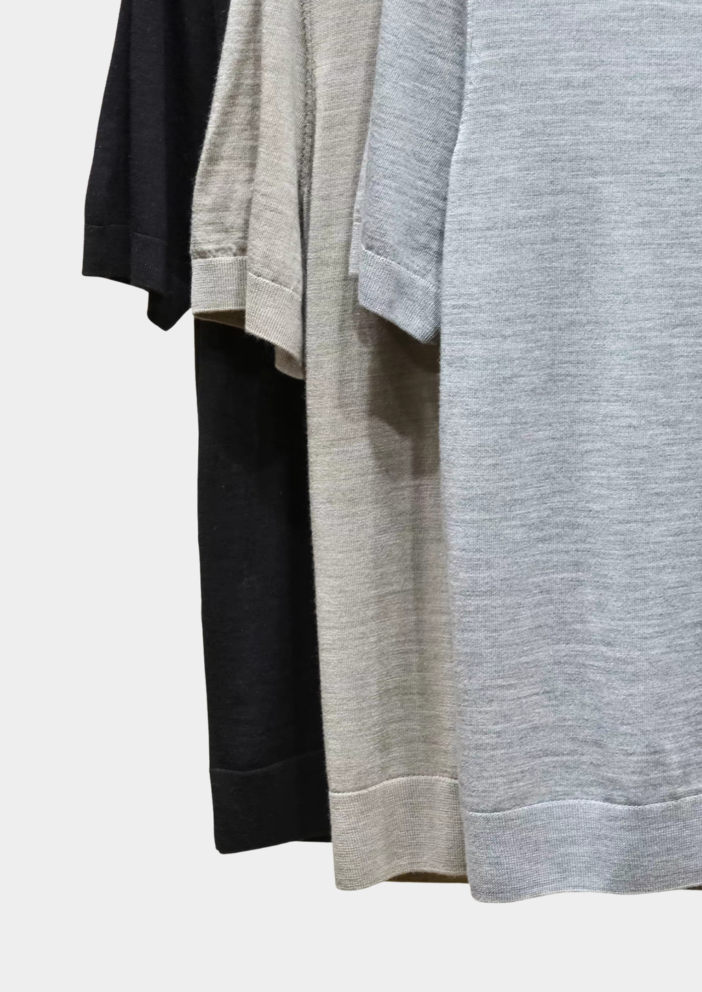 Ellis Lightweight Polo in Light Gray