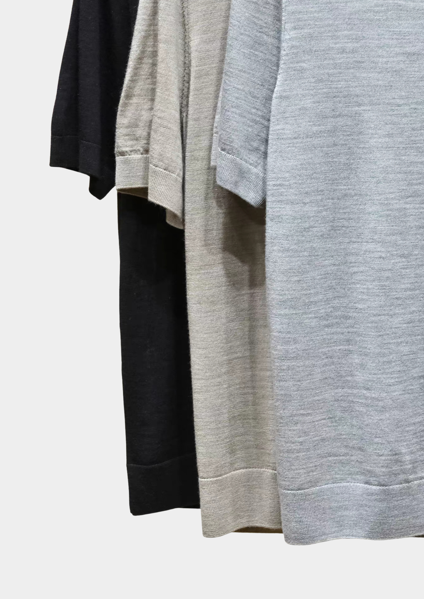 Ellis Lightweight Polo in Light Gray