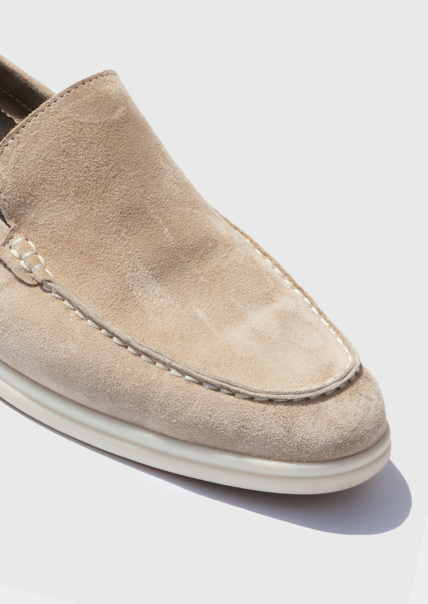 Lavencio Timeless Beige Loafers