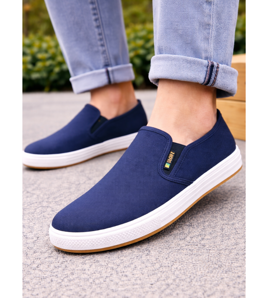 Men's Casual Slip-On Loafers in Classic Brown
