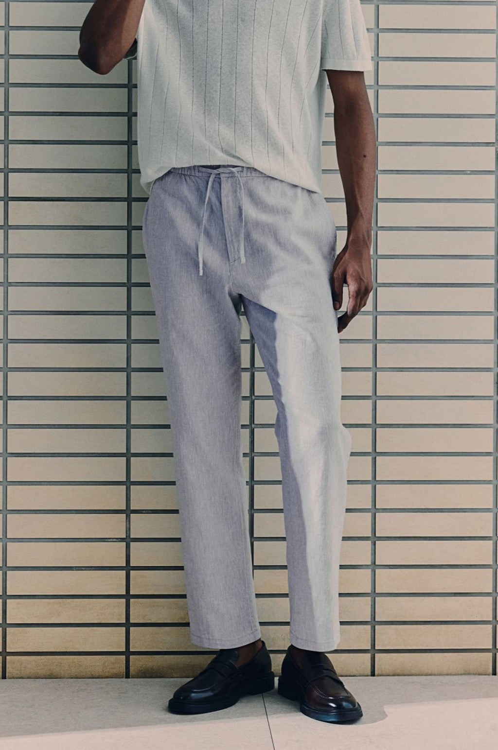 Men's Relaxed Fit Drawstring Trousers