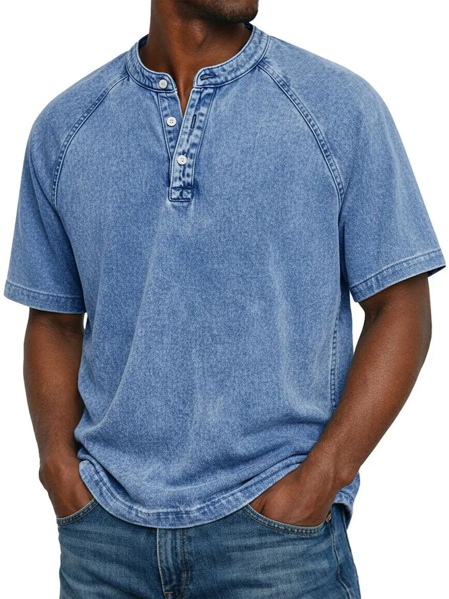 Short-Sleeve Buttoned Men's Shirt in Classic White